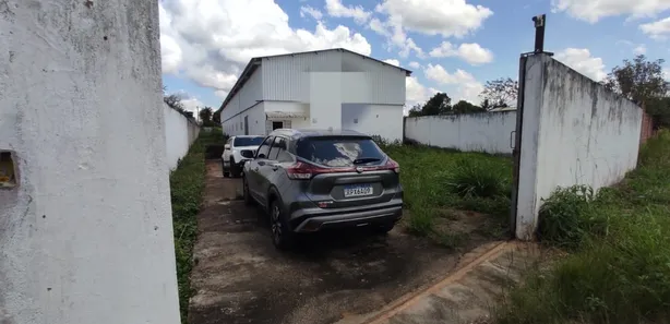 Galpão/Depósito/Armazém com 4 Quartos para venda ou aluguel, 1000m² no Br 101, 