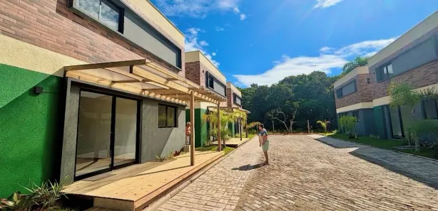 Sobrado com 3 Quartos para alugar, 100m² no , Garopaba