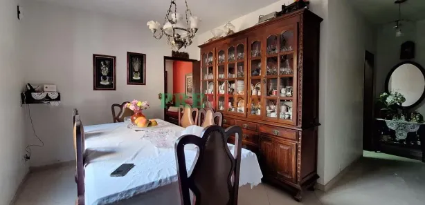 Casa com 6 Quartos à venda, 300m² no São Lucas, Belo Horizonte