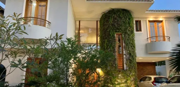 Sobrado com 4 Quartos para venda ou aluguel, 250m² no Centro, Porto Seguro