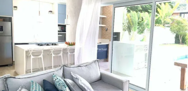 Casa de Condomínio com 4 Quartos para alugar, 270m² no Balneário Praia do Pernambuco, Guarujá