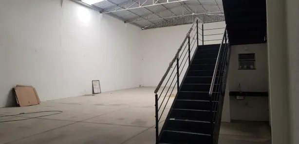 Galpão/Depósito/Armazém para alugar, 350m² no Jardim Alvorada, Nova Iguaçu