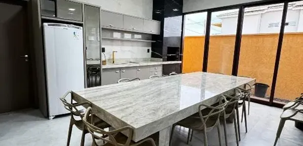 Casa com 4 Quartos à venda, 220m² no Loteamento Jardins Siena, Araguaína