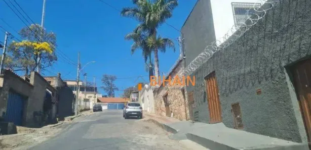 Casa com 3 Quartos à venda, 360m² no Dom Bosco, Belo Horizonte