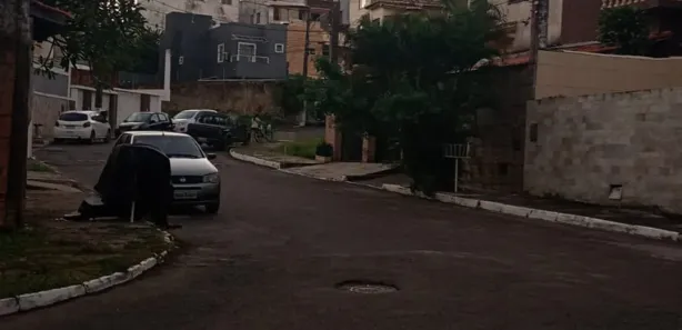 Lote/Terreno à venda, 250m² no Itapuã, Salvador