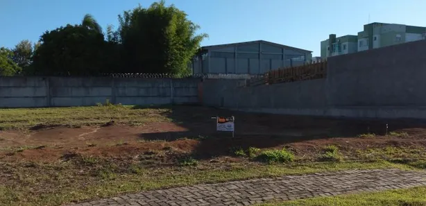 Lote/Terreno à venda, 612m² no Pé de Plátano, Santa Maria