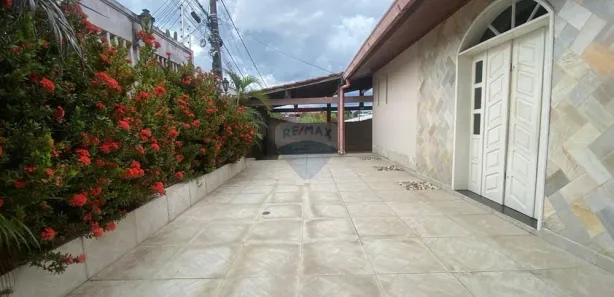 Casa com 4 Quartos à venda, 246m² no Adrianópolis, Manaus