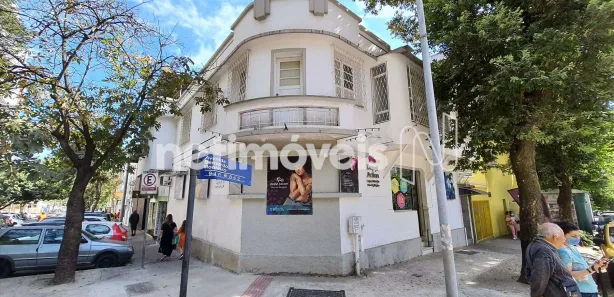 Casa com 1 Quarto para alugar, 170m² no Santa Efigênia, Belo Horizonte