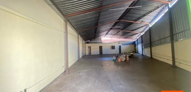 Galpão/Depósito/Armazém para alugar, 257m² no Santa Efigênia, Belo Horizonte