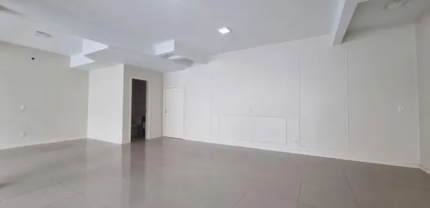 Ponto Comercial para alugar, 80m² no Santa Catarina, Caxias do Sul