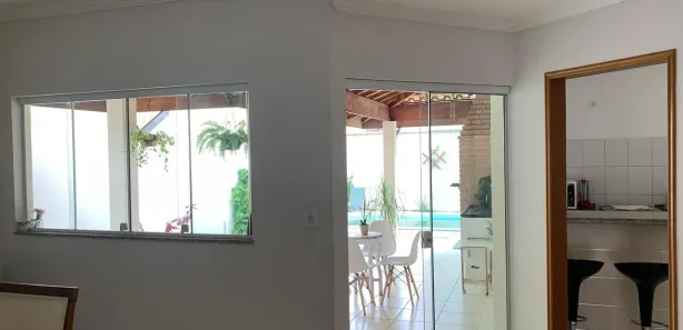 Casa de Condomínio com 3 Quartos para venda ou aluguel, 220m² no Caminho Novo, Tremembé
