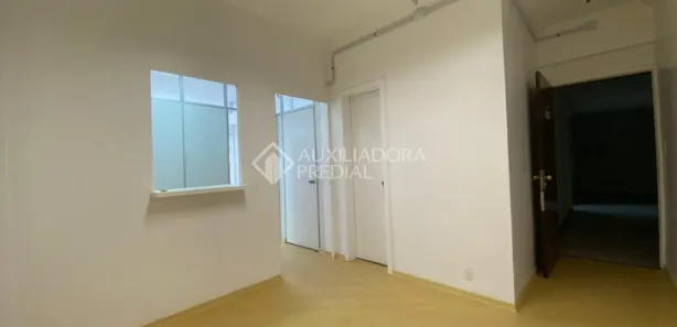 Sala Comercial à venda, 48m² no Exposição, Caxias do Sul