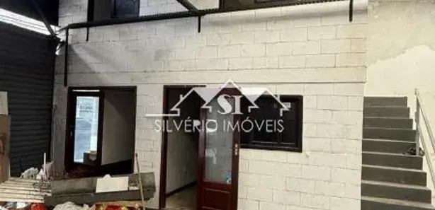 Galpão/Depósito/Armazém para alugar, 256m² no Retiro, Petrópolis