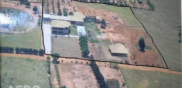 Fazenda/Sítio com 8 Quartos à venda, 1000m² no São Vicente, Iacanga