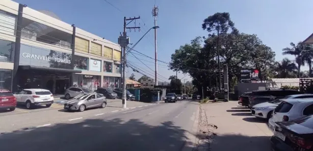 Ponto Comercial à venda, 47m² no Granja Viana, Cotia