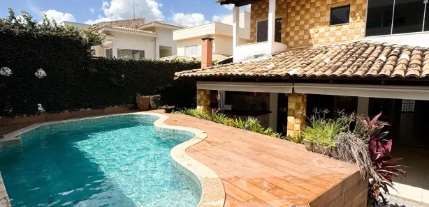 Casa de Condomínio com 4 Quartos para alugar, 242m² no Loteamento Portal do Sol II, Goiânia