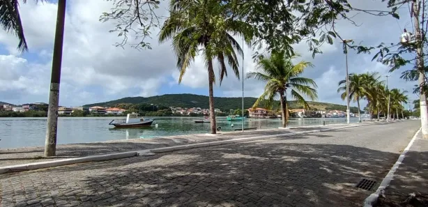 Casa de Condomínio com 1 Quarto para alugar, 50m² no Portinho, Cabo Frio