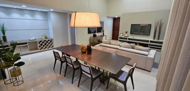 Casa com 4 Quartos à venda, 250m² no Jardins Verona, Goiânia