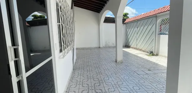 Casa com 3 Quartos à venda, 300m² no Dom Pedro I, Manaus
