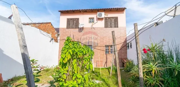 Sobrado com 3 Quartos à venda, 160m² no Jardim do Bosque, Cachoeirinha