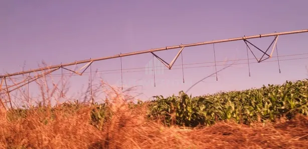 Fazenda/Sítio com 3 Quartos à venda, 37m² no Centro, Avaí