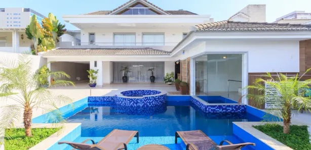 Sobrado com 5 Quartos para alugar, 900m² no Barra da Tijuca, Rio de Janeiro