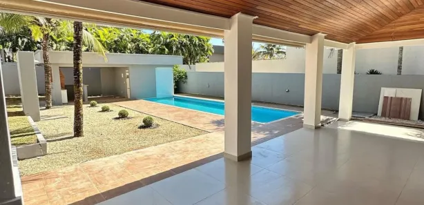 Casa de Condomínio com 5 Quartos para alugar, 350m² no Jardins Paris, Goiânia