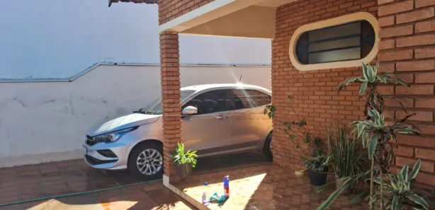 Casa com 2 Quartos à venda, 134m² no Jardim Santa Lúcia, Araraquara