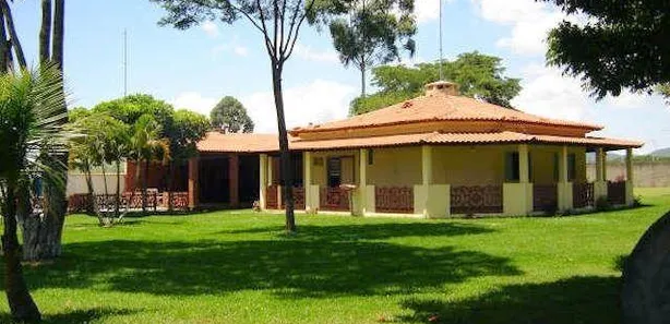 Fazenda/Sítio com 5 Quartos à venda, 1200m² no Centro, Biritiba Mirim