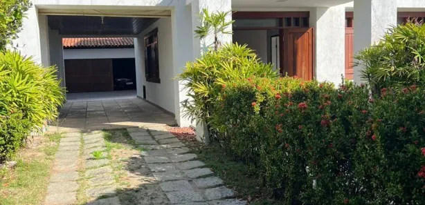Casa de Condomínio com 6 Quartos à venda, 688m² no Itapuã, Salvador