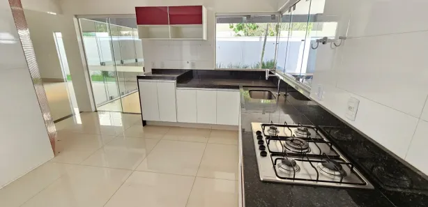 Casa de Condomínio com 3 Quartos à venda, 210m² no Jardins Valência, Goiânia