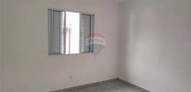 Casa com 2 Quartos para alugar, 52m² no , Sarandi