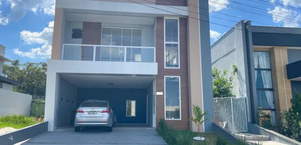 Casa de Condomínio com 4 Quartos para alugar, 220m² no Ponta Negra, Manaus
