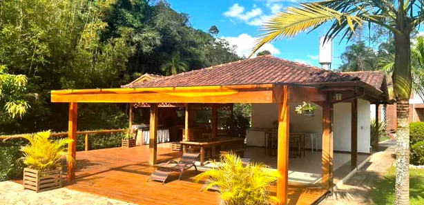 Fazenda/Sítio com 4 Quartos para alugar, 150m² no Centro, São Lourenço da Serra