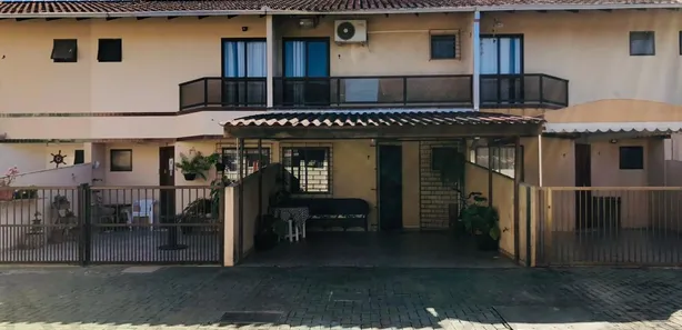 Sobrado com 3 Quartos à venda, 80m² no Centro, Matinhos