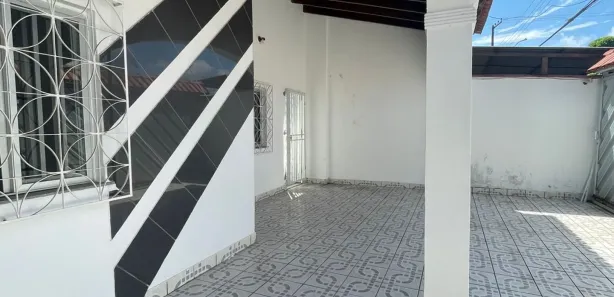 Casa com 3 Quartos à venda, 300m² no Dom Pedro I, Manaus