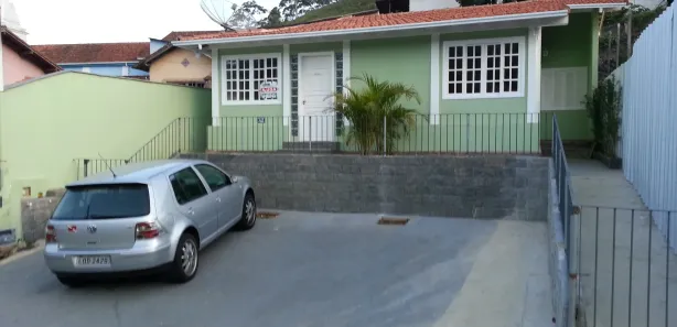Casa com 2 Quartos para alugar, 65m² no Carangola, Petrópolis