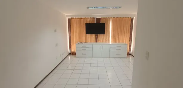 Sala Comercial para alugar, 37m² no Lagoa Nova, Natal