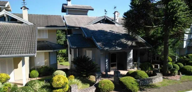 Casa de Condomínio com 3 Quartos à venda, 137m² no Planalto, Gramado
