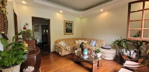 Casa com 4 Quartos à venda, 203m² no Jardim Montanhês, Belo Horizonte