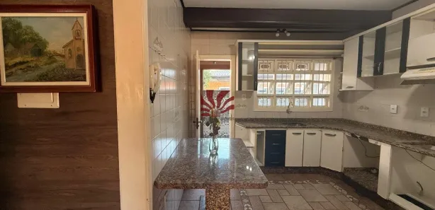Sobrado com 3 Quartos para alugar, 190m² no Igara, Canoas