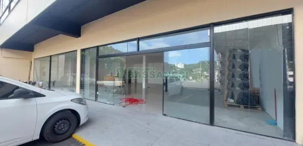 Ponto Comercial para alugar, 150m² no Cruzeiro, Caxias do Sul