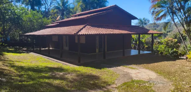 Fazenda/Sítio com 3 Quartos para alugar, 64m² no Condomínio Parque dos Cisnes, Goiânia