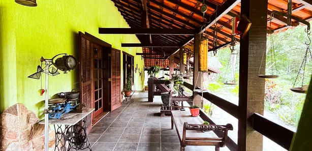 Casa com 4 Quartos para alugar, 485m² no Samambaia, Petrópolis