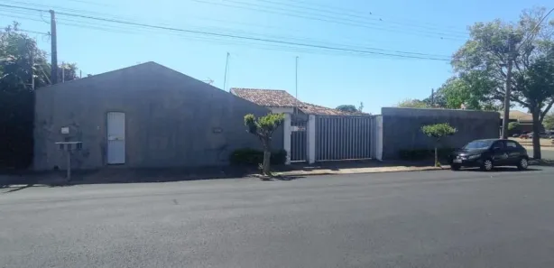 Casa com 2 Quartos à venda, 165m² no Jardim Paineiras, Garça