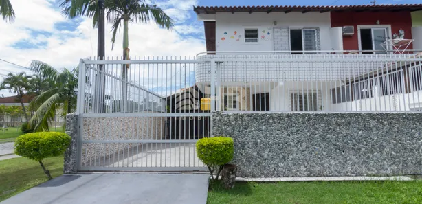 Sobrado com 3 Quartos à venda, 100m² no Centro, Matinhos