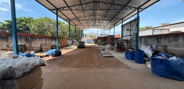 Galpão/Depósito/Armazém com 2 Quartos à venda, 975m² no Plano Diretor Sul, Palmas