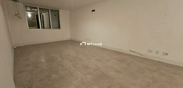 Sala Comercial à venda, 25m² no São Francisco, Niterói