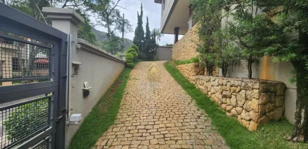 Casa com 4 Quartos para venda ou aluguel, 400m² no Mangabeiras, Belo Horizonte