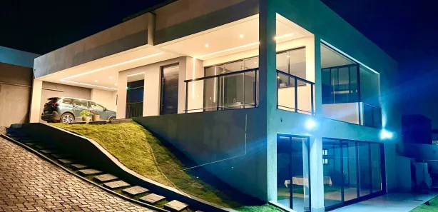 Casa de Condomínio com 3 Quartos à venda, 720m² no Setor Habitacional Arniqueira, Brasília
